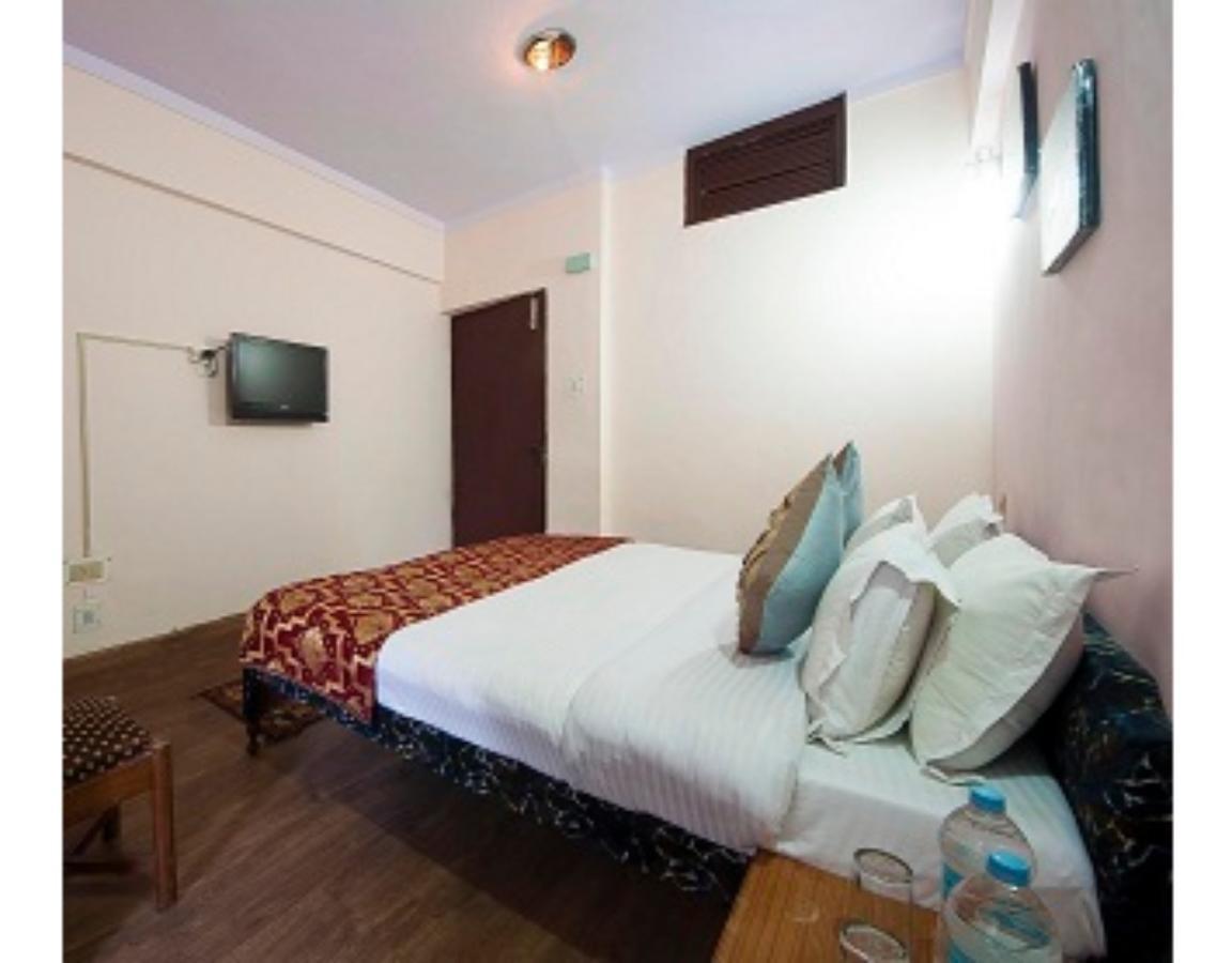 Anamika Hotel Найнитал Экстерьер фото