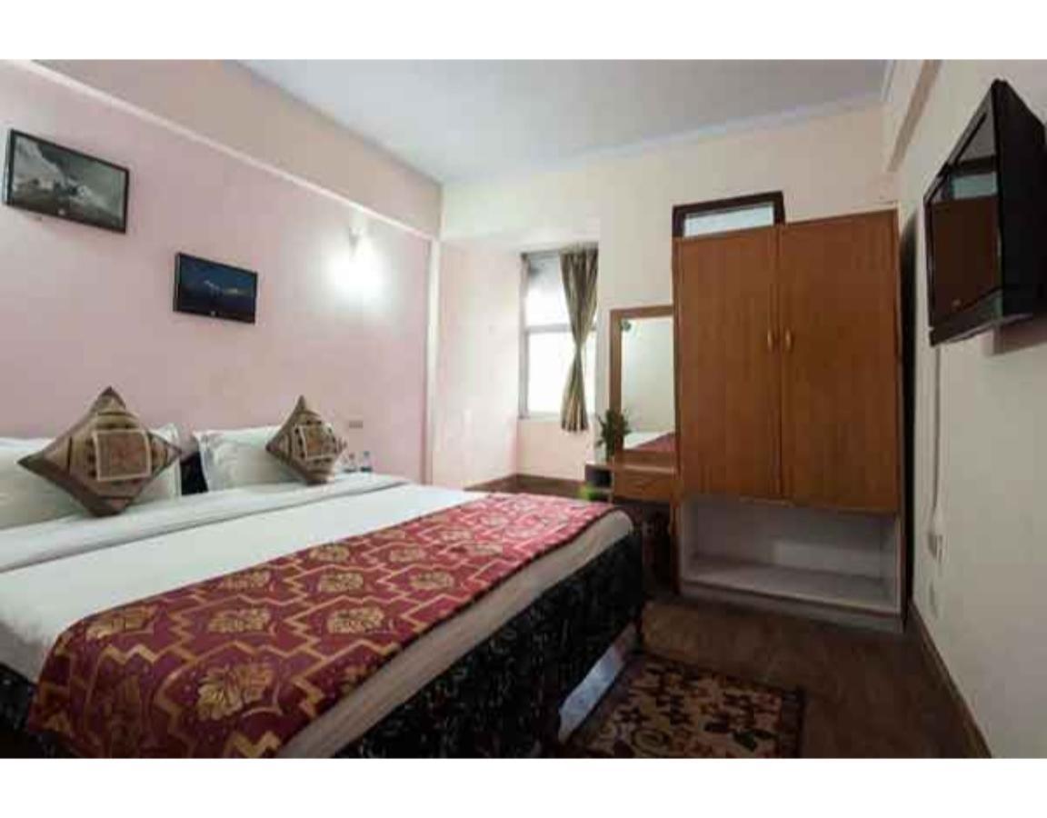 Anamika Hotel Найнитал Экстерьер фото